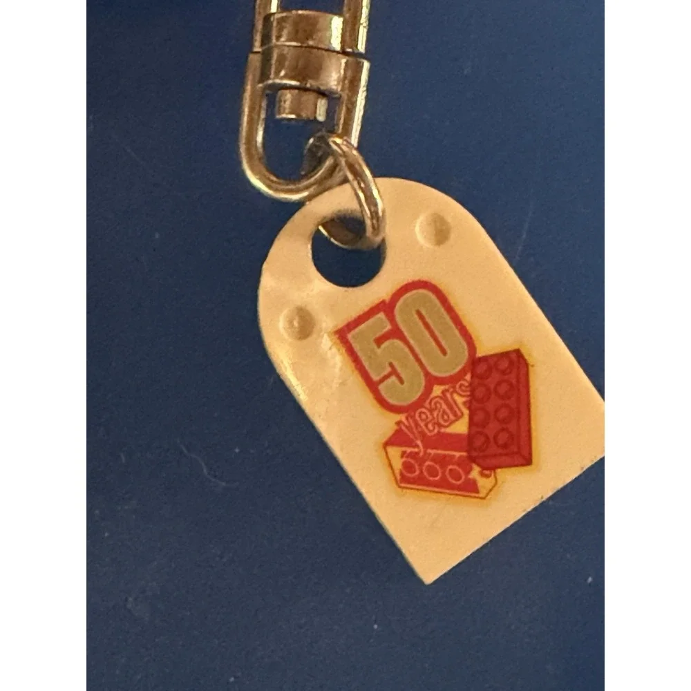 NEW Lego 50 years Anniversary Gold Brick Keychain - ‎ 2008 (852445)